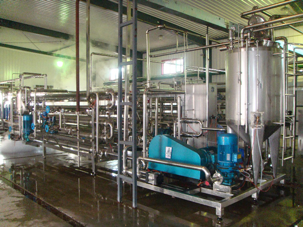 Tube in Tube Pasteurizer/Sterilizer Tube dans le tube pasteuriseur / stérilisateur