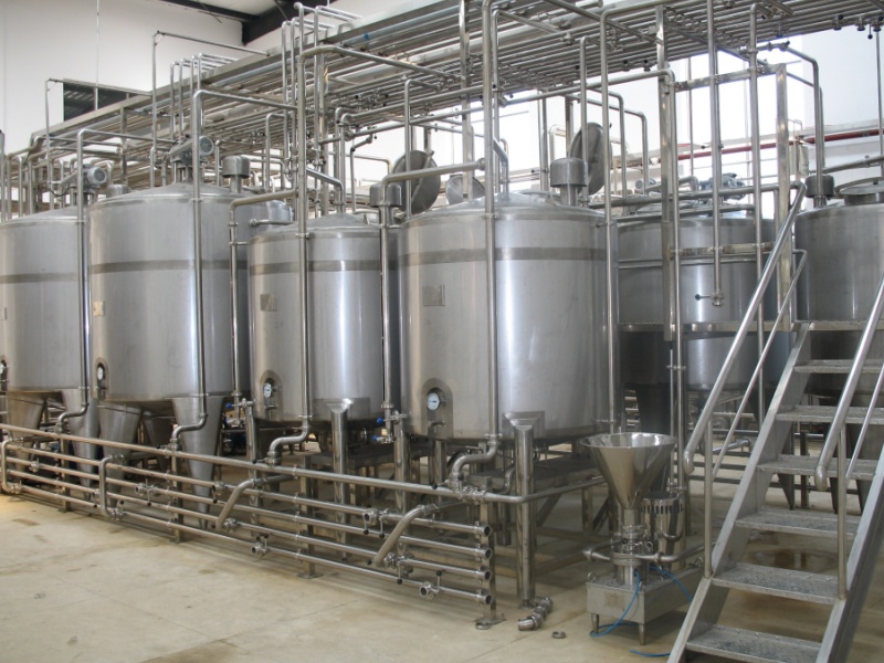 Système de dissolution de lait en poudre et d\'ingrédients